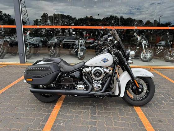 HARLEY-DAVIDSON SOFTAIL HERITAGE CLASSIC HARLEY-DAVIDSON SOFTAIL HERITAGE CLASSIC